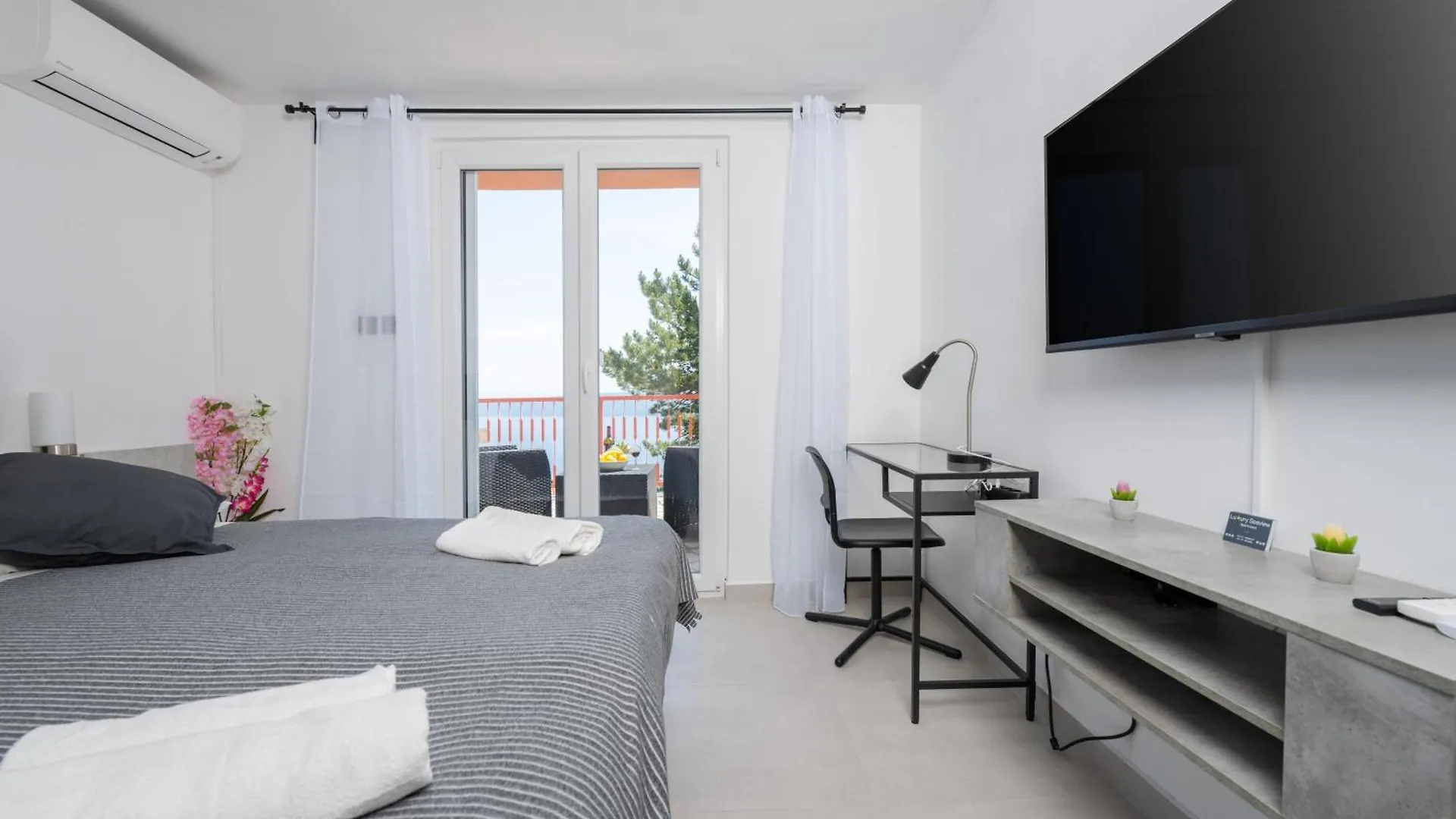 Luxury Seaview Apartment Juraši